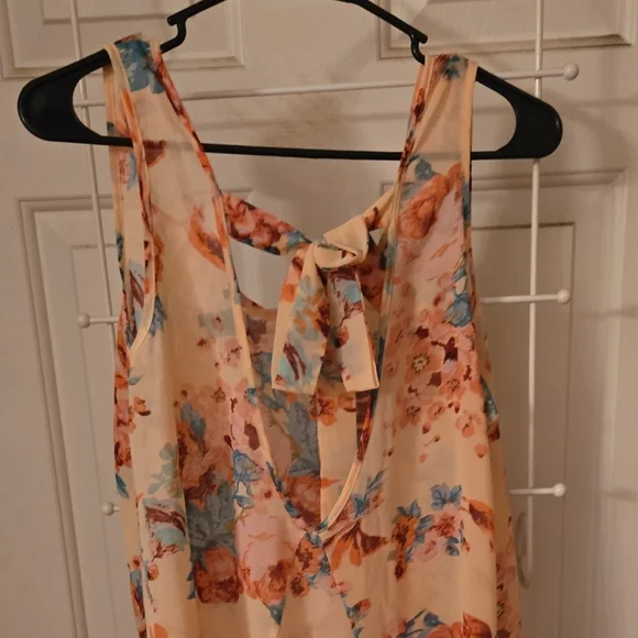 Forever 21 Peach Floral Top - Picture 7 of 15